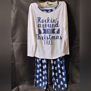 Women's 2pc. Holiday Pajama set sz sm